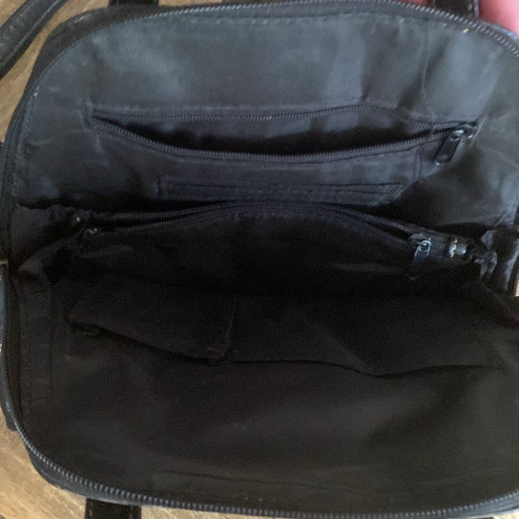 Real Black leather shoulder bag / cross body 
Made in Italy - Picture 6 of 8